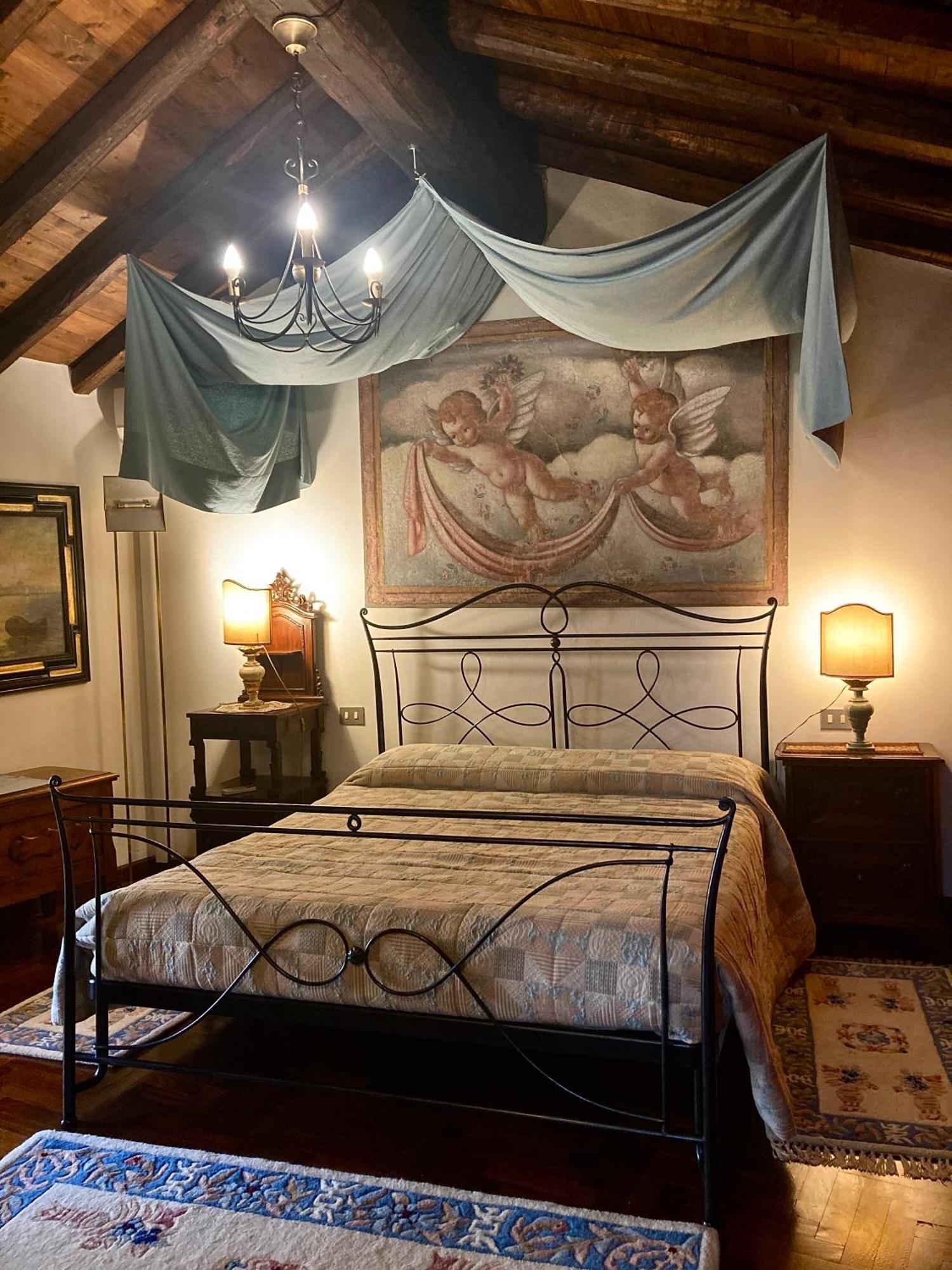 Torre De Salis Bed & Breakfast Gussago Bagian luar foto