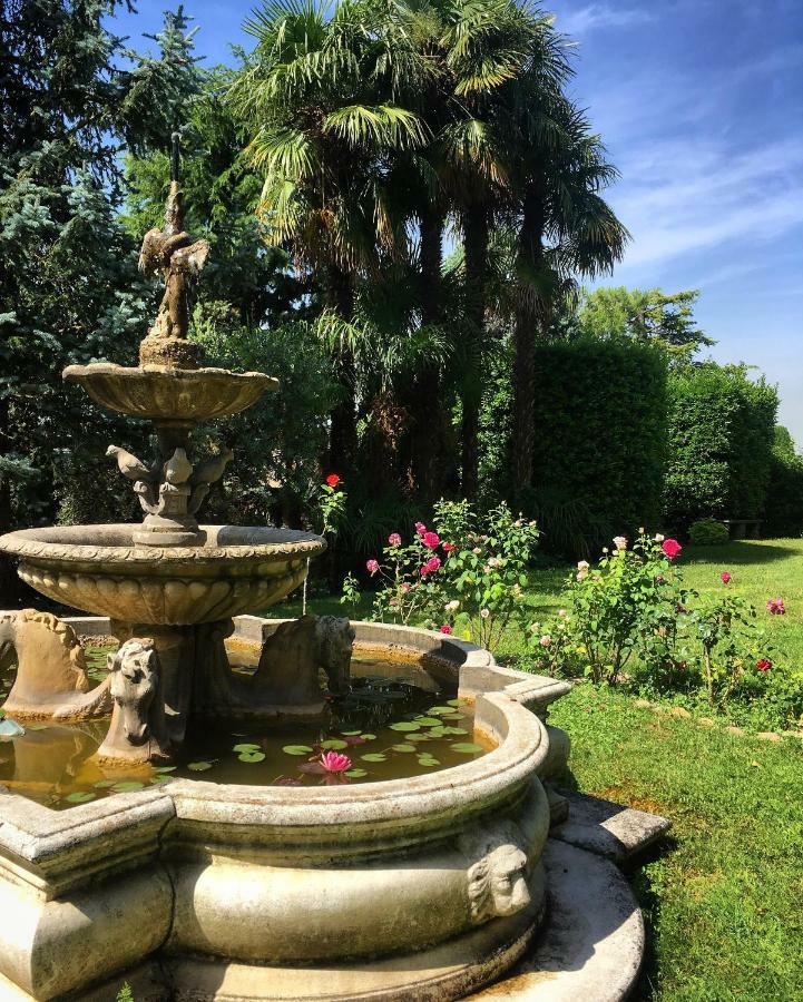 Torre De Salis Bed & Breakfast Gussago Bagian luar foto